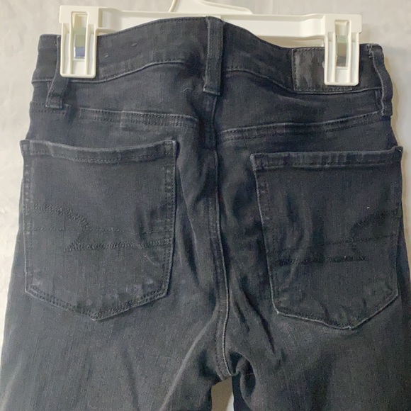 4 pair Bundle pack- 3, 00 American eagle jeans, 1 white and black 0 jean. - Picture 5 of 10